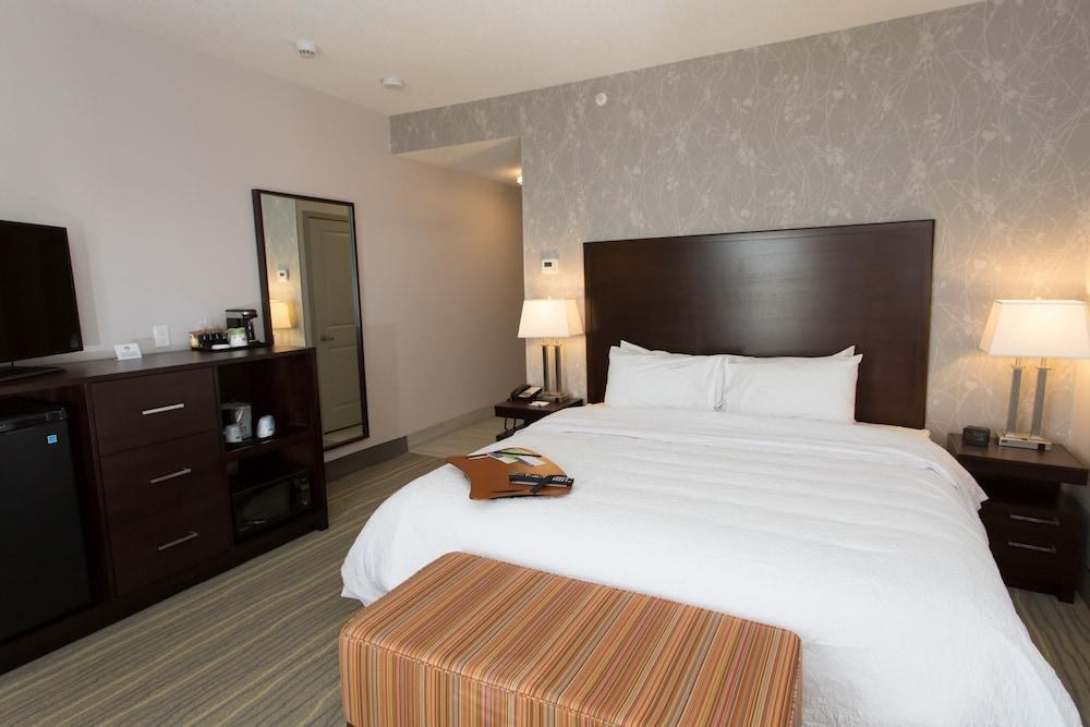 Hampton Inn by Hilton Lloydminster photo 3