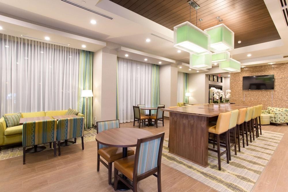 Hampton Inn by Hilton Lloydminster photo 4
