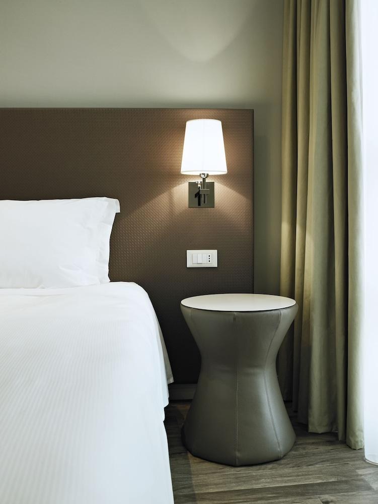 DoubleTree by Hilton Venice - North photo 2