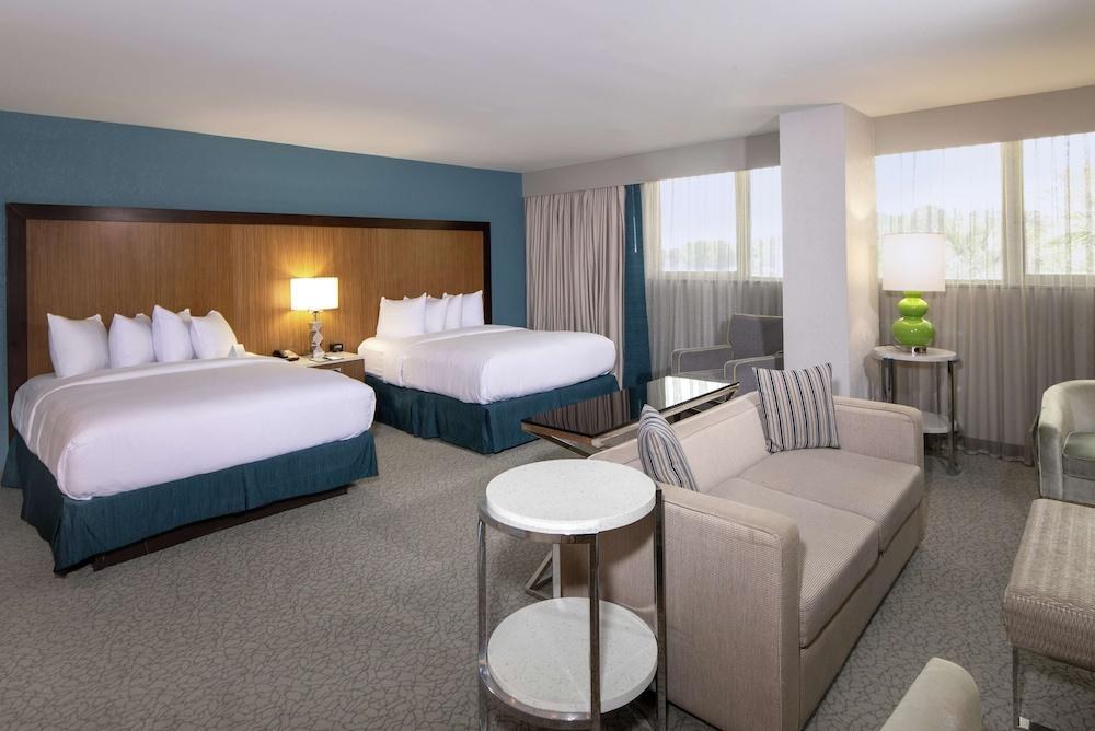 DoubleTree by Hilton Jacksonville Airport photo 2