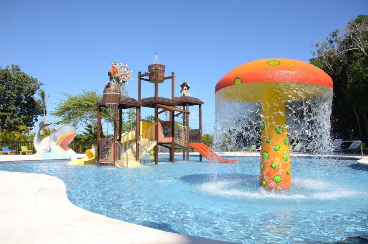 FAMILY CLUB AT GRAND RIVIERA PRINCESS ALL SUITES & SPA RESORT photo 2