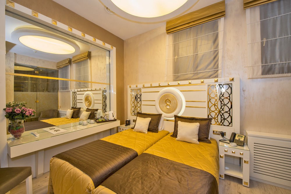 THE MILLION STONE HOTEL