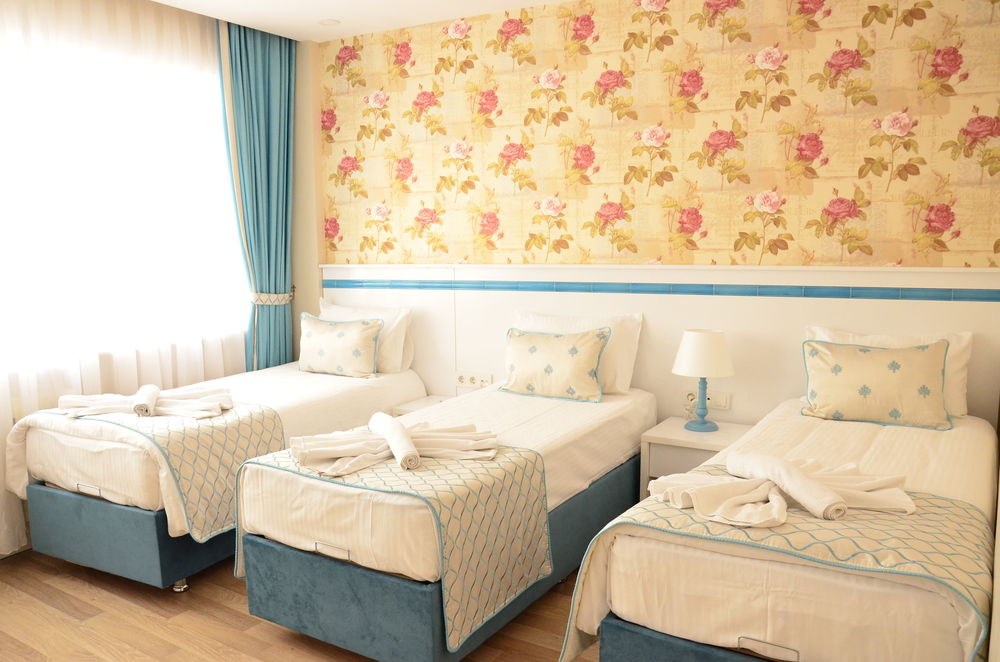 STAR HOLIDAY HOTEL