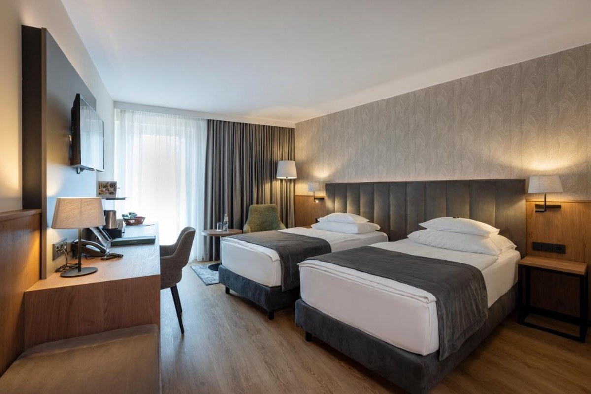 ROGNER HOTEL TIRANA photo 3