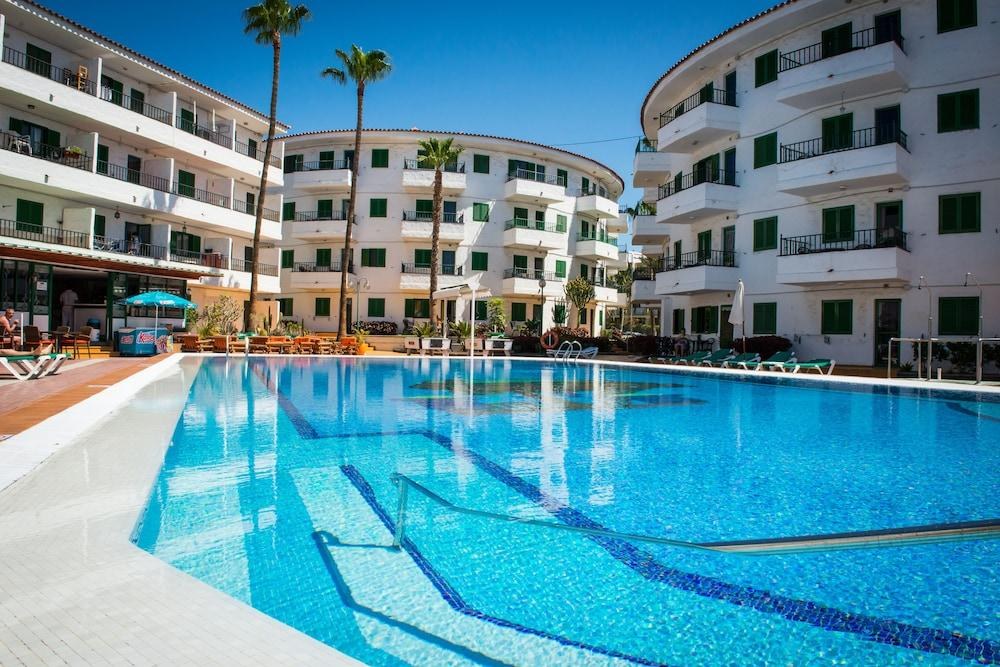 APARTAMENTOS LAS FALUAS photo 3