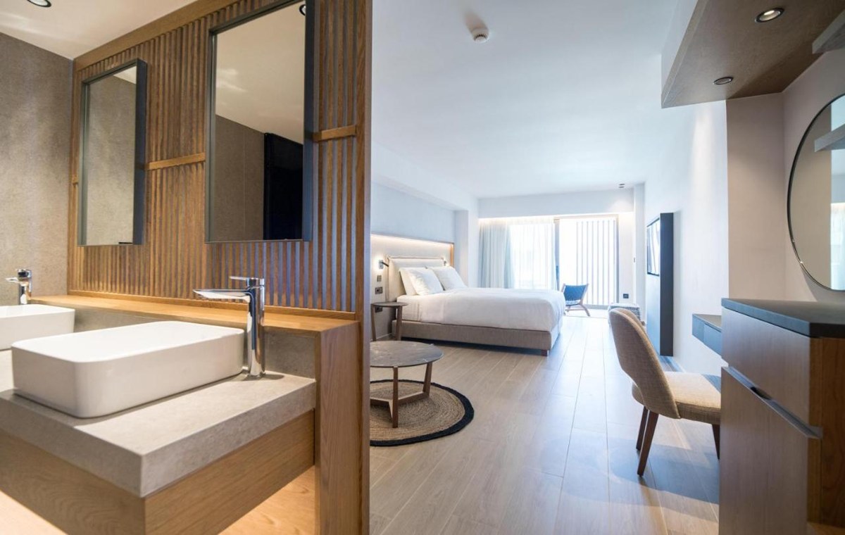 AKASHA BEACH HOTEL & SPA photo 1