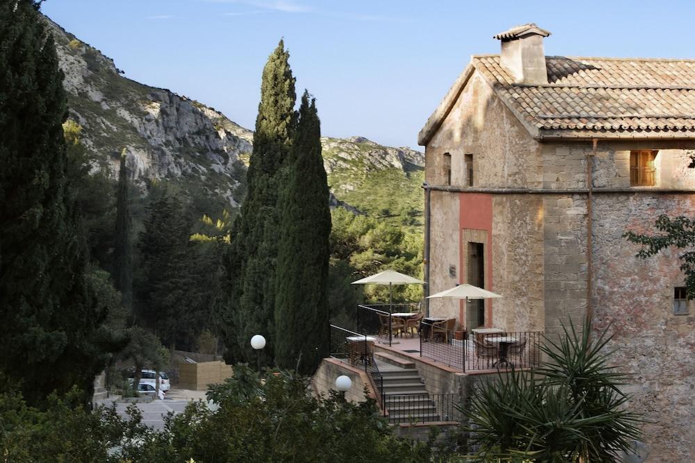 PETIT HOTEL HOSTATGERIA LA VICTORIA photo 4