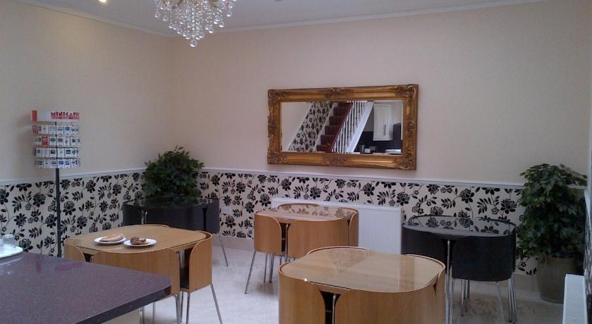 ROYAL LONDON HOTEL photo 1
