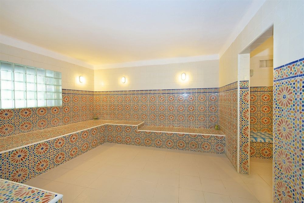 CHICH KHAN HOTEL