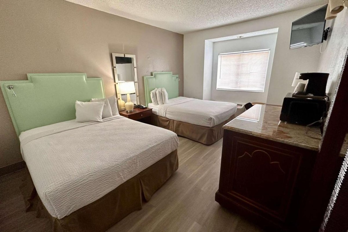 Baymont by Wyndham Orlando/International Dr/Universal Blvd photo 3