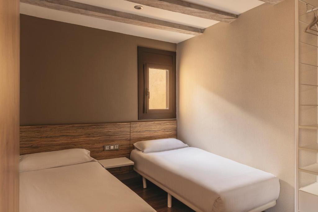 BARCELONA APARTMENT MILA photo 2