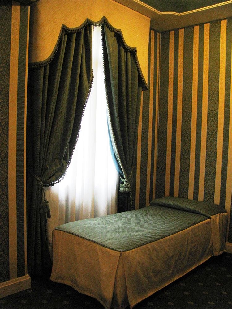 Belle Epoque photo 1