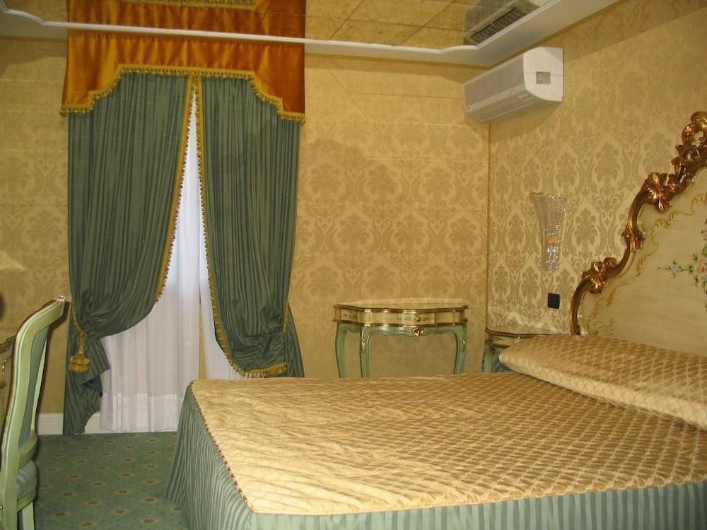 Belle Epoque photo 2