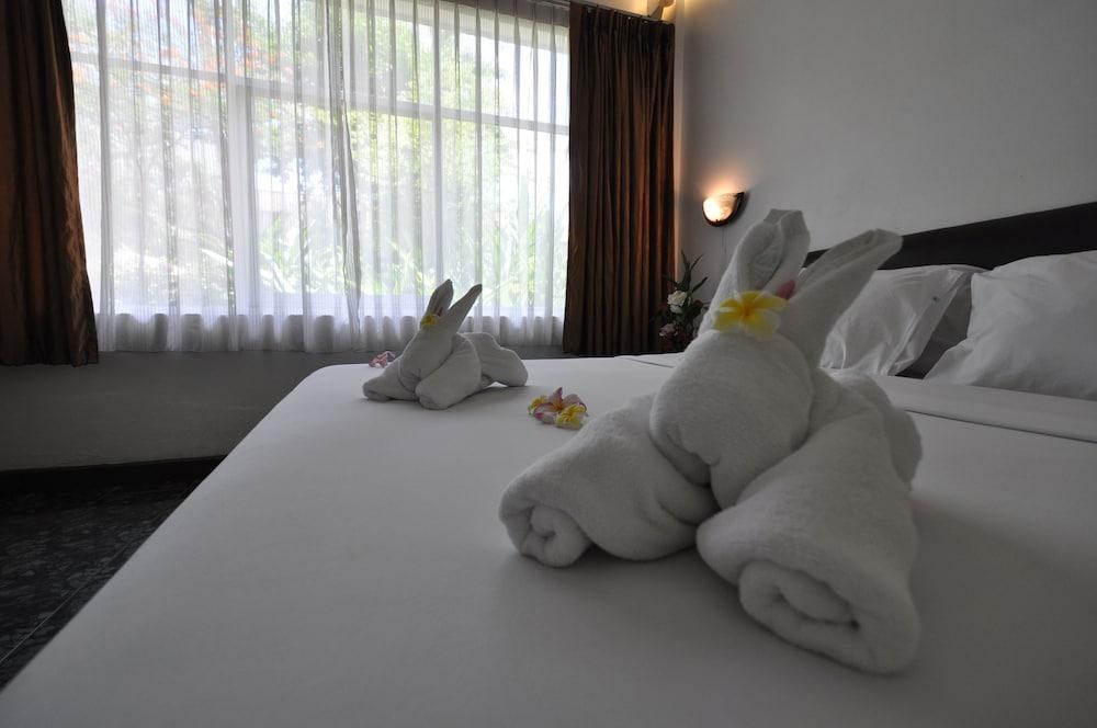 BASAYA BEACH HOTEL AND RESORT photo 2