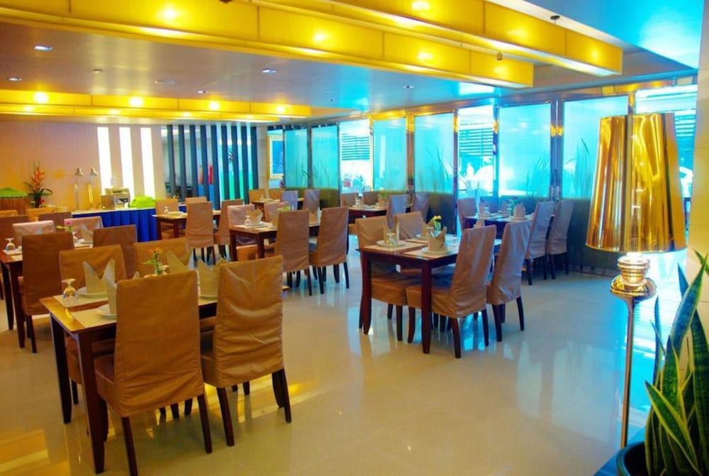 Centric Place Hotel photo 3