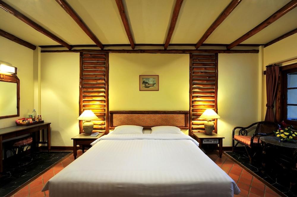 Botany Beach Resort photo 4