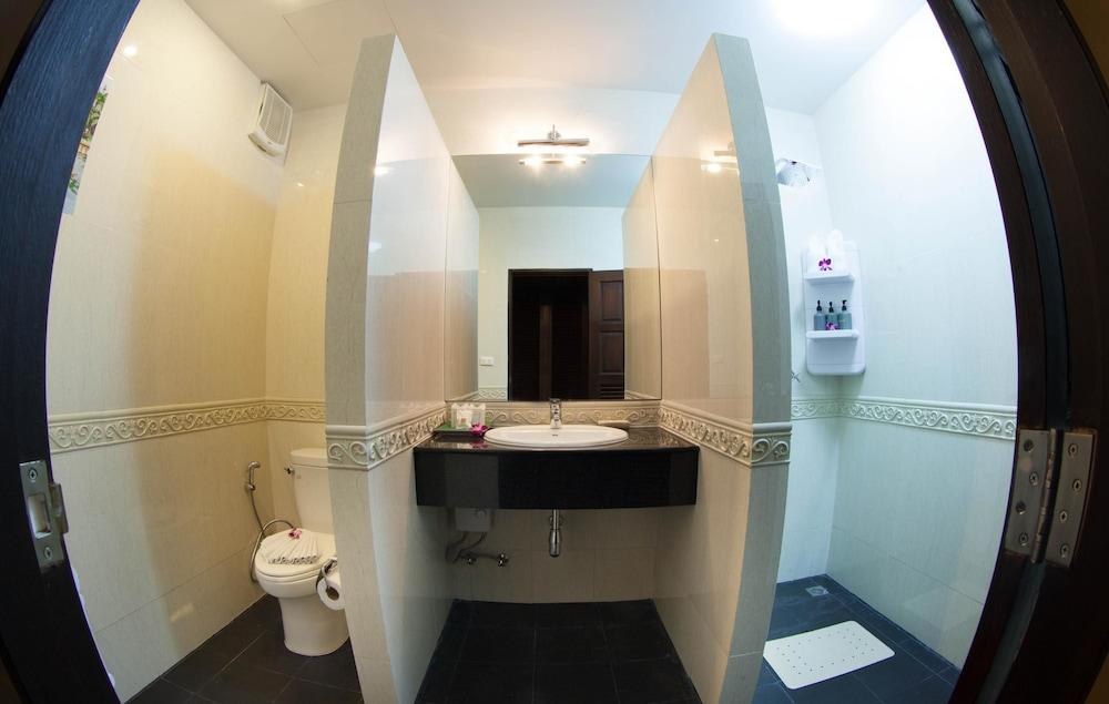 TROPICA BUNGALOW photo 3