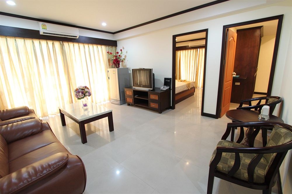 CNR HOUSE HOTEL photo 1