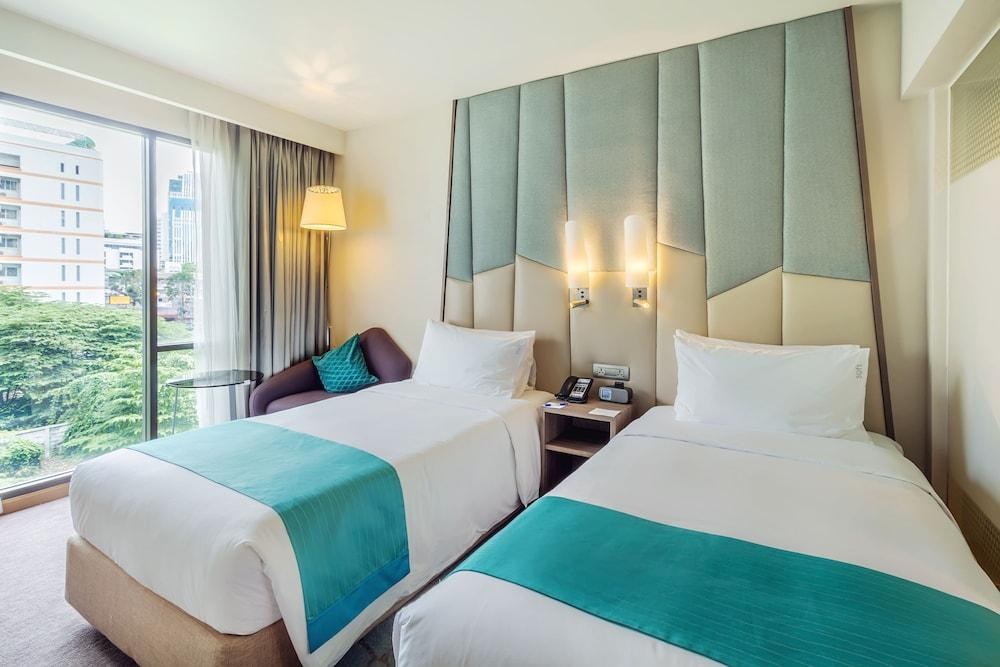 HOLIDAY INN EXPRESS BANGKOK SUKHUMVIT 11 photo 4