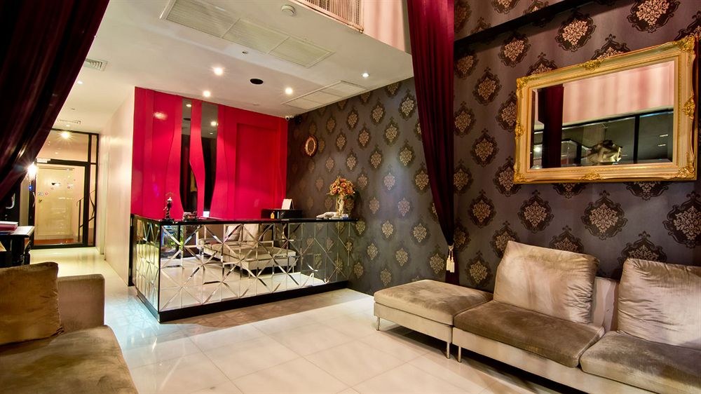 Glitz photo 1