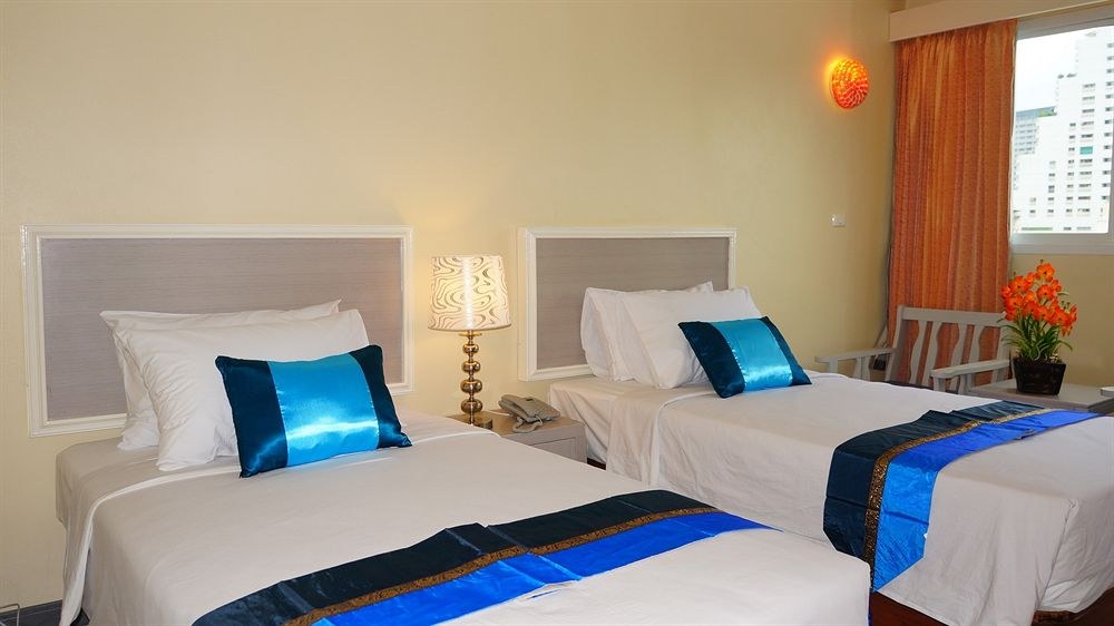 J TWO S HOTEL