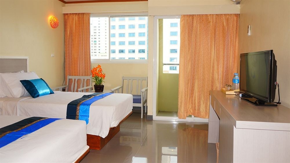 J TWO S HOTEL photo 1