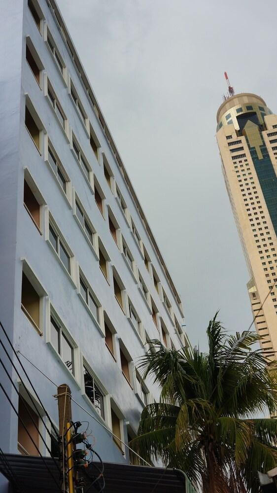 J TWO S HOTEL photo 2