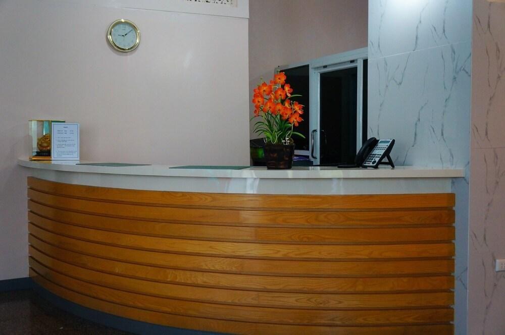 J TWO S HOTEL photo 3