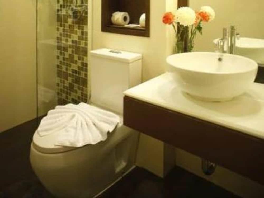 SUVARNABHUMI SUITE photo 3