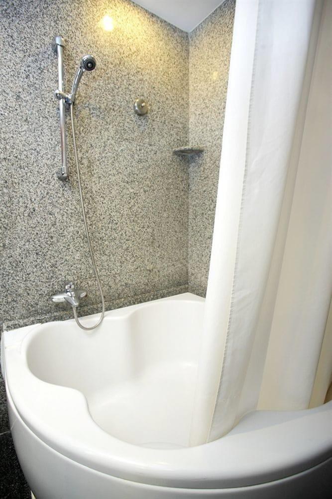 MAJESTIC SUITES photo 3