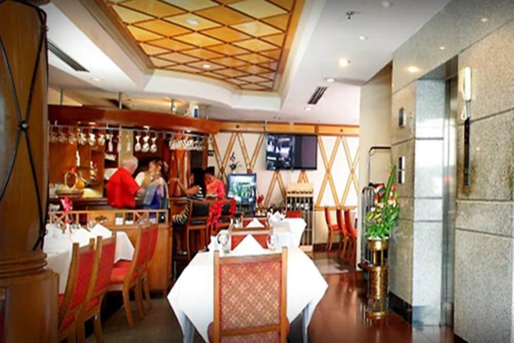 MAJESTIC SUITES photo 4