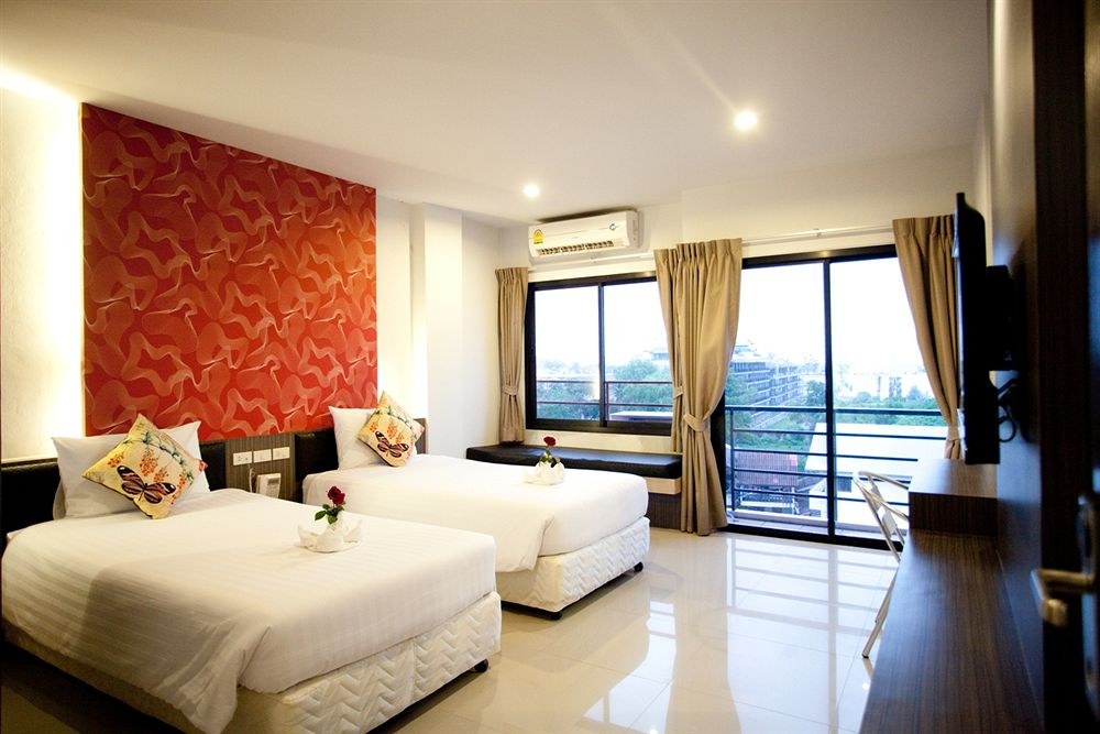 Chill Patong Hotel photo 1