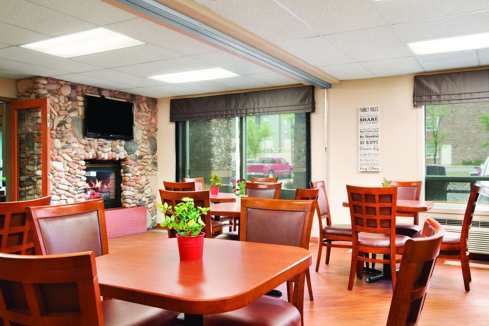 Days Inn by Wyndham Calgary Airport photo 1