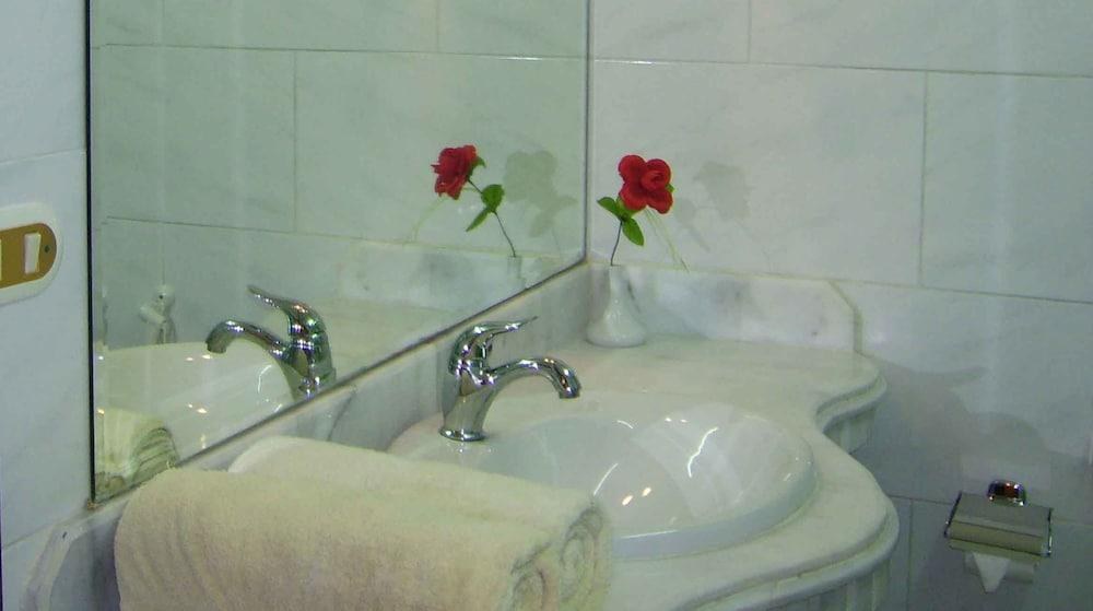 Alexandria Mediterranean Suites photo 3
