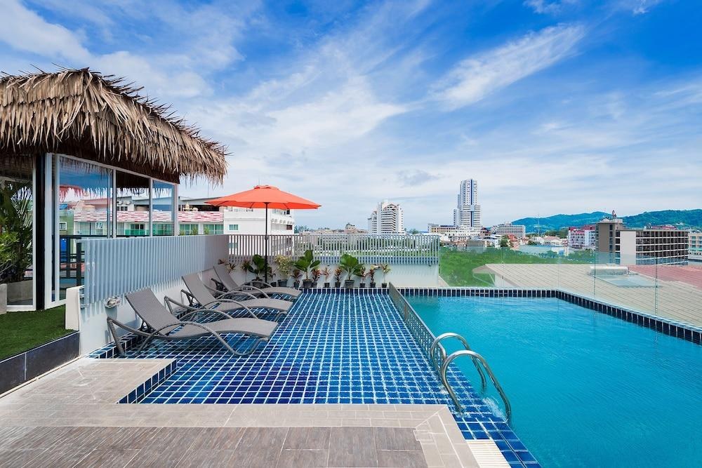 Hallo Patong Hotel & Restaurant photo 4