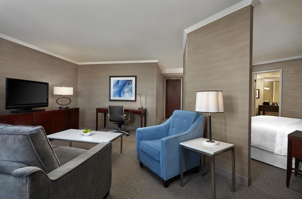 SHERATON CAVALIER CALGARY HOTEL