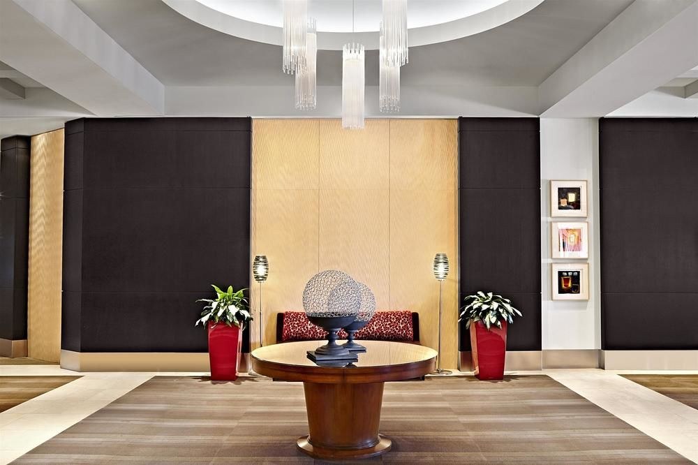 SHERATON CAVALIER CALGARY HOTEL photo 3