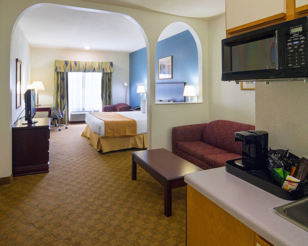 Baymont by Wyndham Houston Brookhollow photo 1