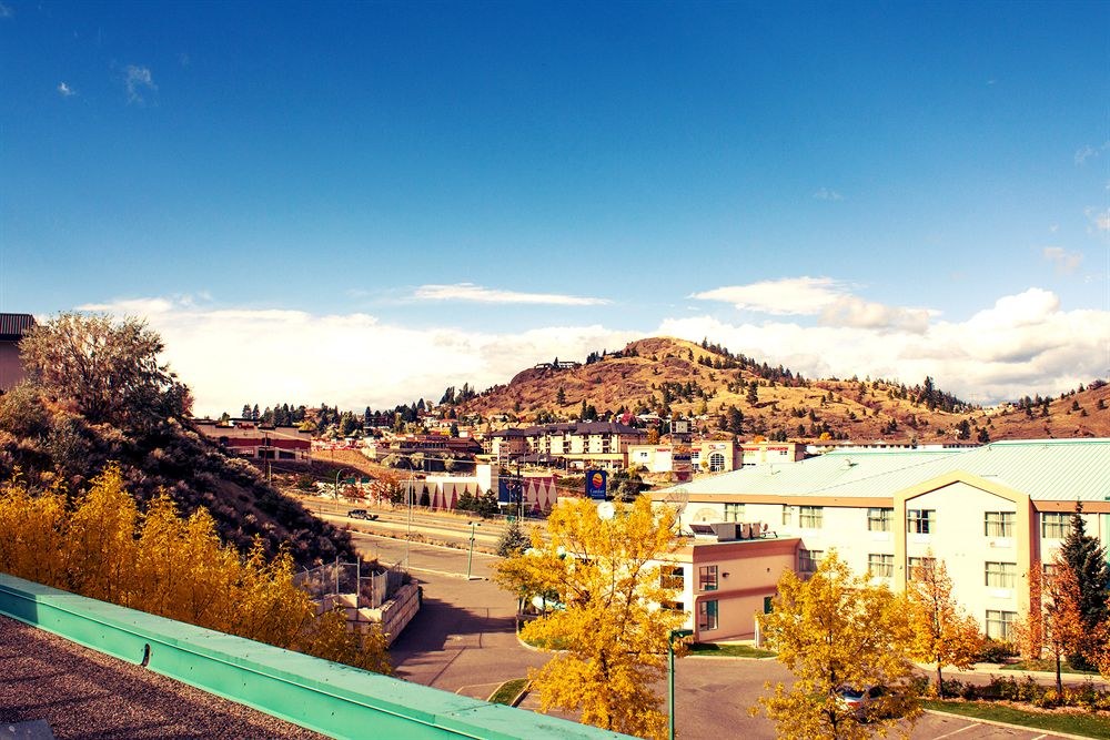 PACIFIC INN & SUITES photo 1