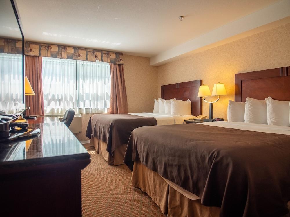 PACIFIC INN & SUITES photo 3