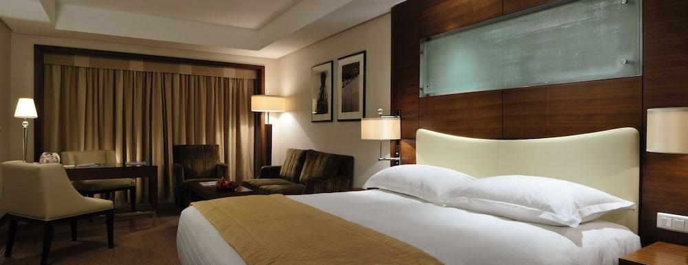 MOVENPICK BUR DUBAI HOTEL photo 4