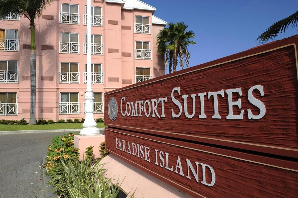 Comfort Suites Paradise Island photo 1