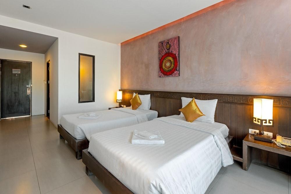 PHUKETA THE HIP SERVICED APARTMENT AND HOTEL photo 2