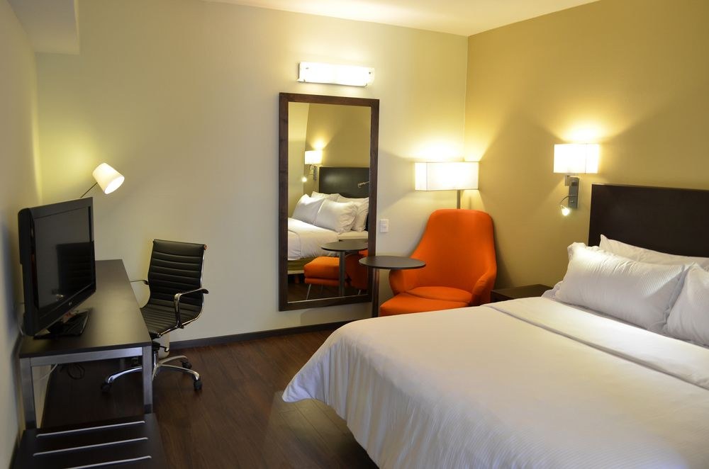 FIESTA INN TOLUCA AEROPUERTO