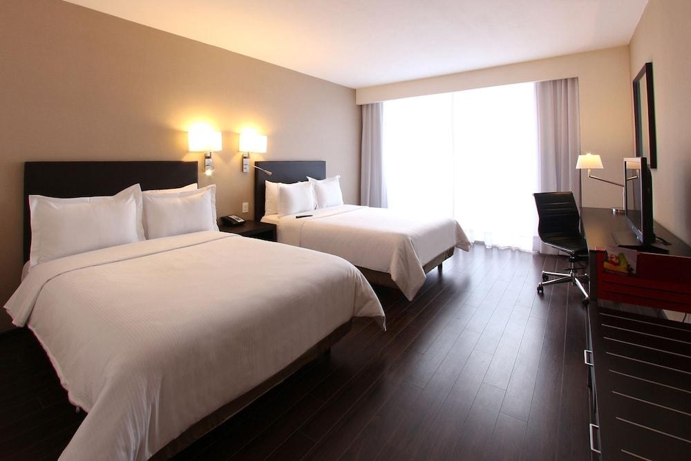 FIESTA INN INSURGENTES VIADUCTO photo 4