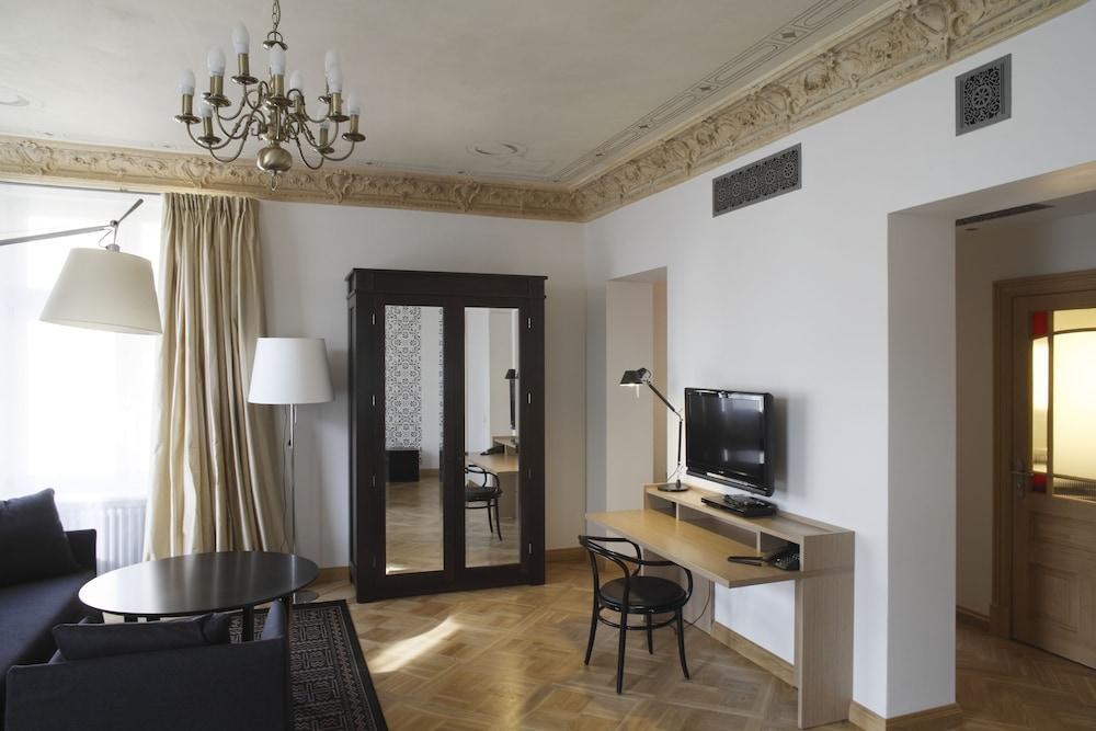 NEIBURGS HOTEL photo 2