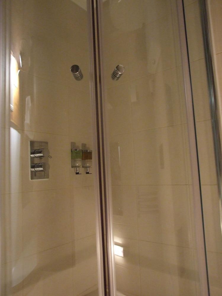 GLASGOW HOUSE HOTEL photo 4