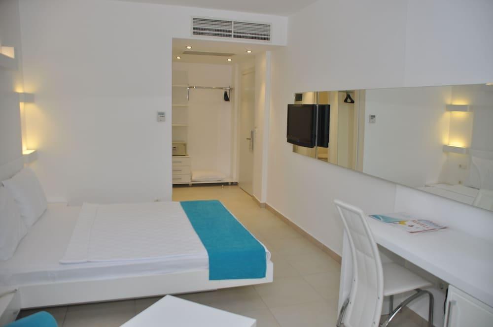 COSTA LUVI HOTEL photo 3