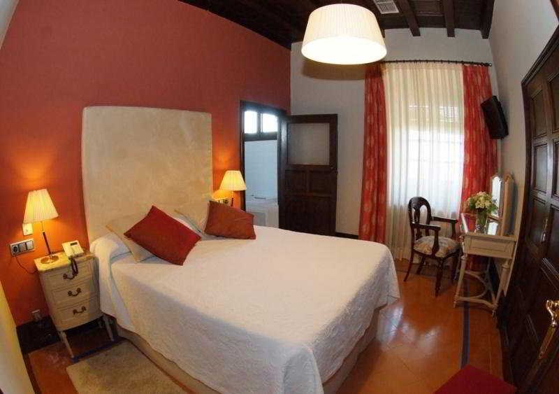 HOTEL PALAU LO MIRADOR photo 2