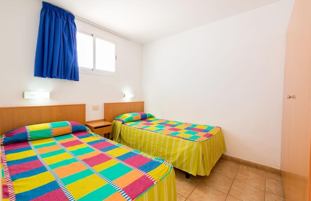 APARTAMENTOS KARINA photo 1